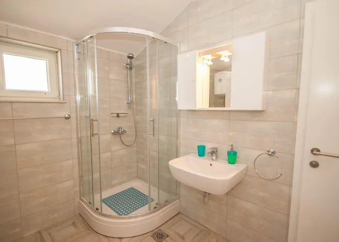 250 Meter Zum 2 Km Langen Appartement
